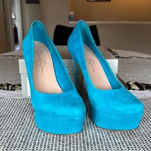 Jessica Simpson aqua size 7.5 pumps